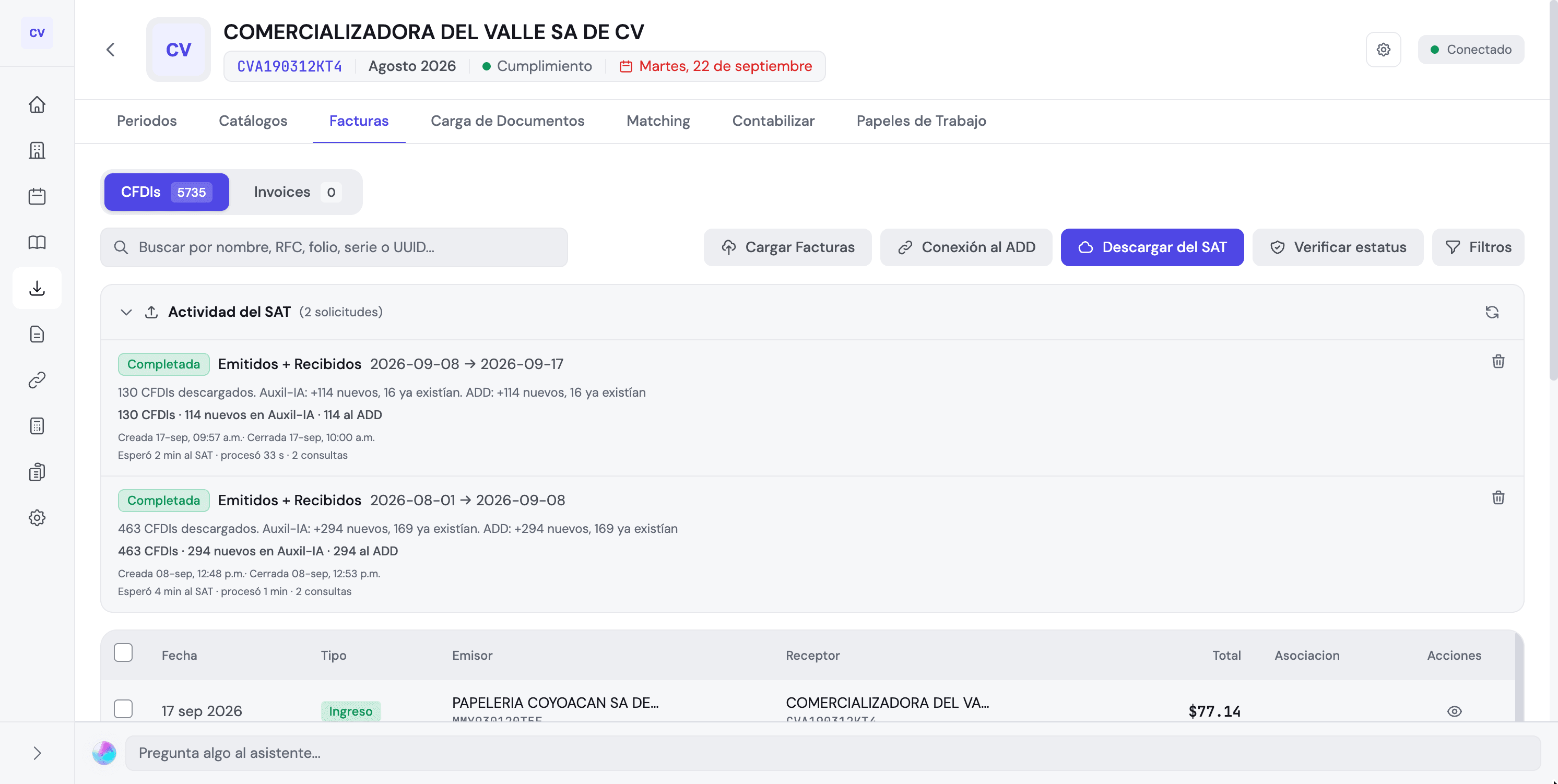 Pestaña de Facturas de Auxil-IA con el historial de descargas del SAT y la lista de CFDIs